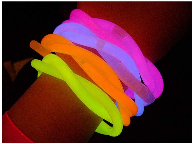 Pulseras luminosas blancas a granel, collares brillantes con conectores, 50  unidades de 8 pulgadas, 4 de julio, suministros de fiesta de neón para