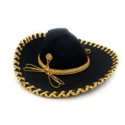 Sombrero de Charro, Charra, China o Mariachi, también de caporal, es un accesorio hecho a mano con adornos pegados (NO SON BORDADOS), alegórico y festivo, listo para tu disfraz, fiesta, evento o como adorno en tu bar, antro, cantina o la estancia de tu casa o negocios. Este producto es artesanal, hecho a mano por artesanos, lo cual lo hace imperfecto