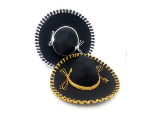 Sombrero de Charro, Charra, China o Mariachi, también de caporal, es un accesorio hecho a mano con adornos pegados (NO SON BORDADOS), alegórico y festivo, listo para tu disfraz, fiesta, evento o como adorno en tu bar, antro, cantina o la estancia de tu casa o negocios. Este producto es artesanal, hecho a mano por artesanos, lo cual lo hace imperfecto